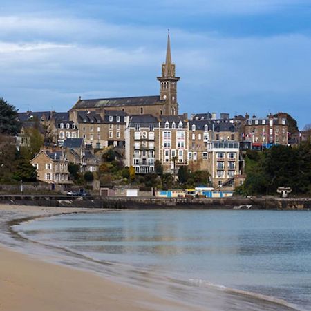 L'Ecume - Studio Moderne Avec Grand Balcon Et Place De Parking Leilighet Dinard Eksteriør bilde