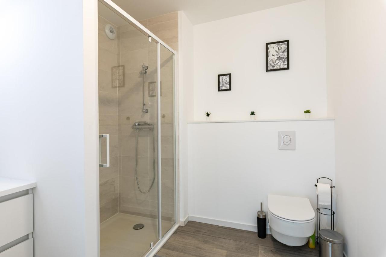 L'Ecume - Studio Moderne Avec Grand Balcon Et Place De Parking Leilighet Dinard Eksteriør bilde