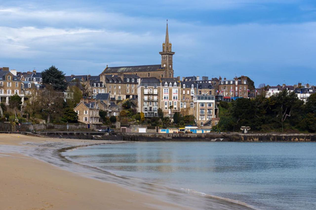L'Ecume - Studio Moderne Avec Grand Balcon Et Place De Parking Leilighet Dinard Eksteriør bilde